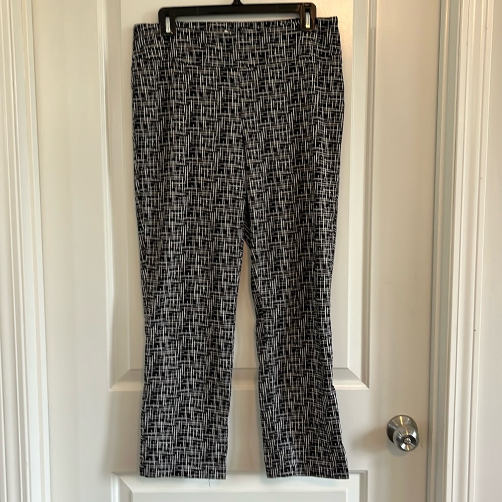 S.C. & CO print pullon capris size 12